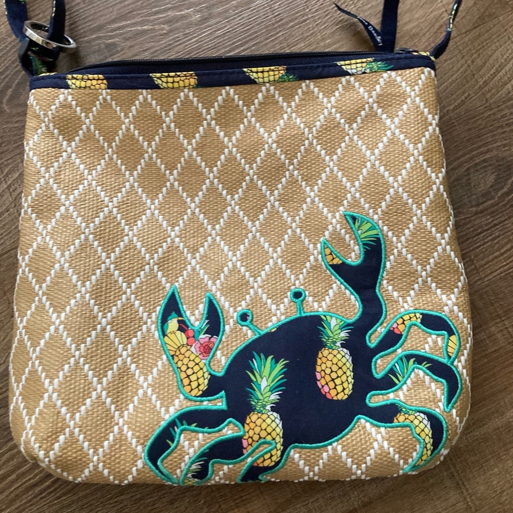 Vera Bradley Toucan Party Straw Woven Crossbody Bag Blue Crab Applique